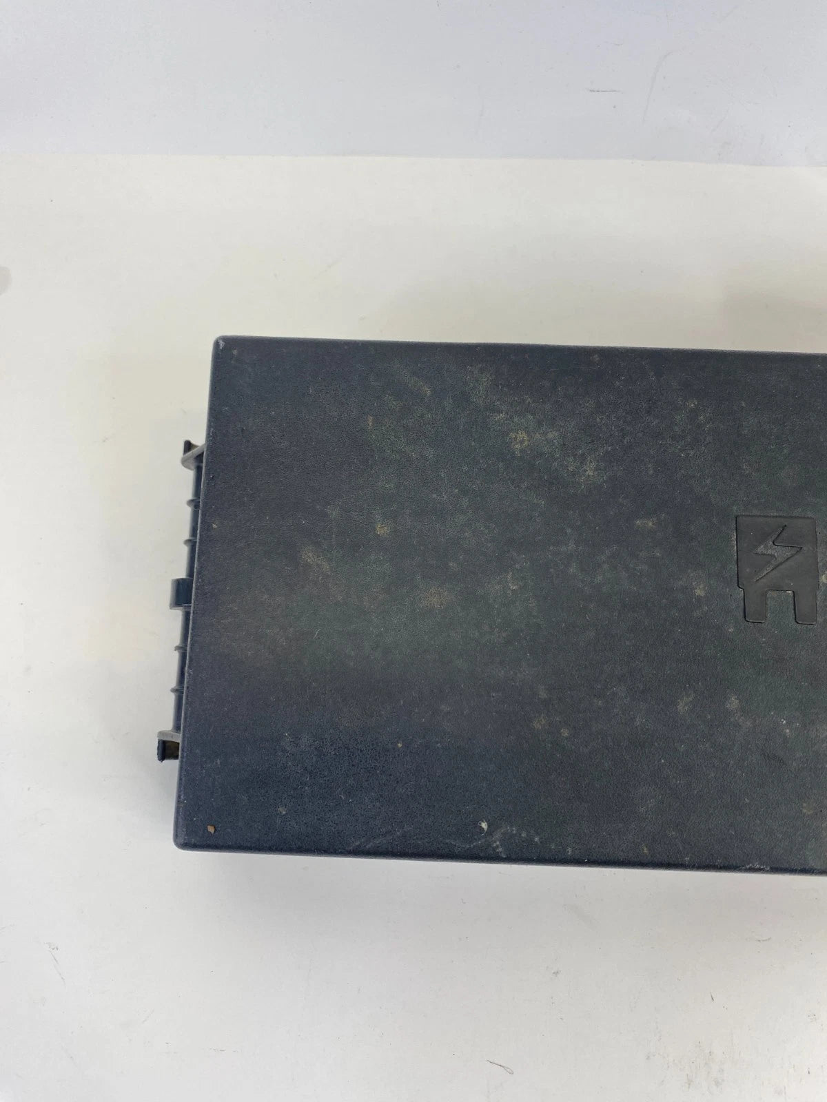 2009-2012 Ford Flex 3.5L V6 A/T Under Hood Fuse Relay Box Cover Lid OEM