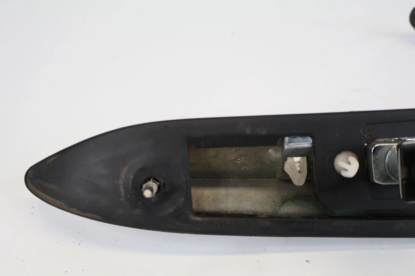 2000-2004 JAGUAR S-TYPE REAR TAILGATE TRUNK HANDLE W/ LICENSE PLATE LIGHTS OEM