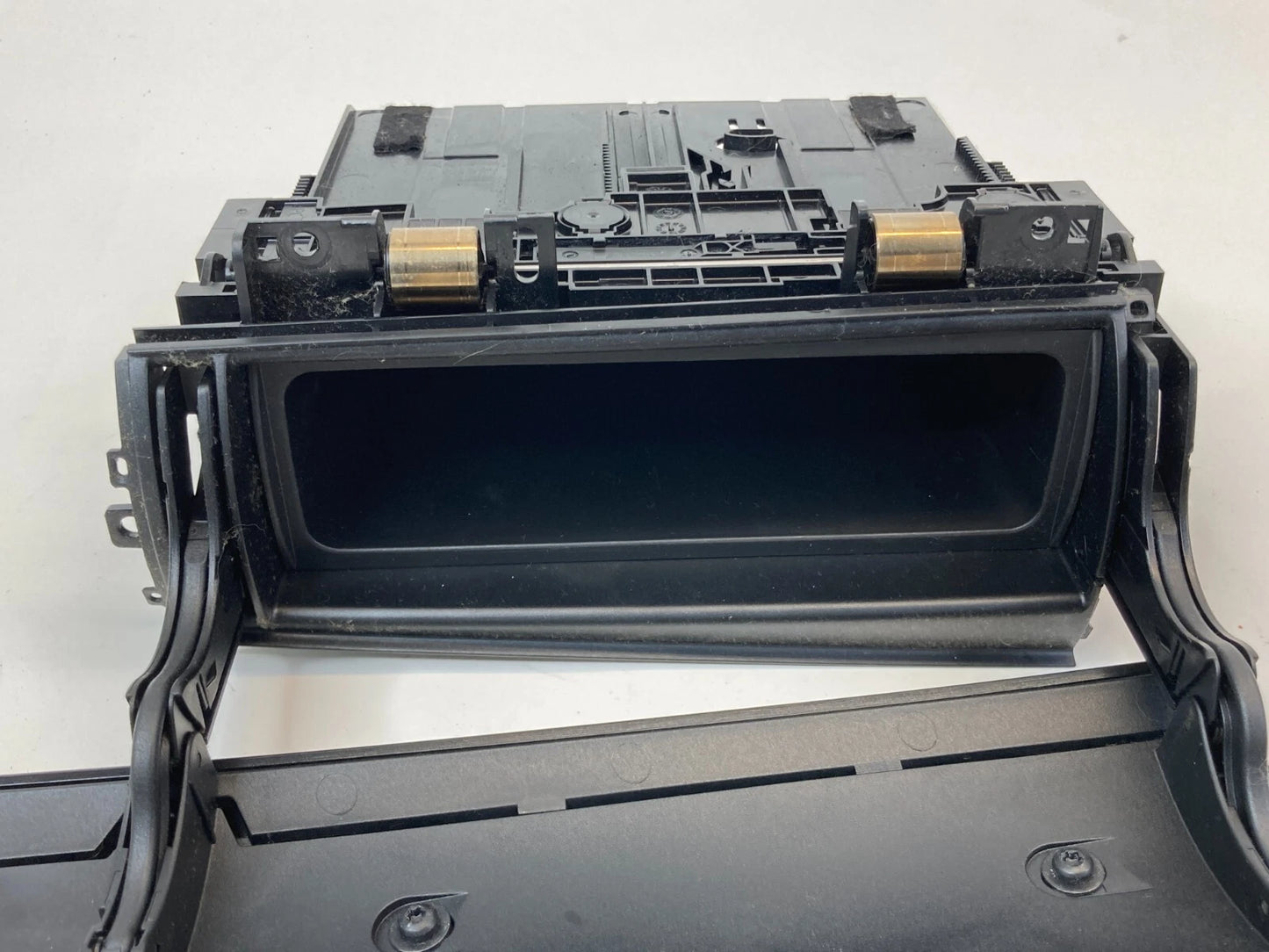 2012-2015 MINI COOPER COUPE PASSENGER SIDE DASH GLOVE BOX ASSEMBLY OEM