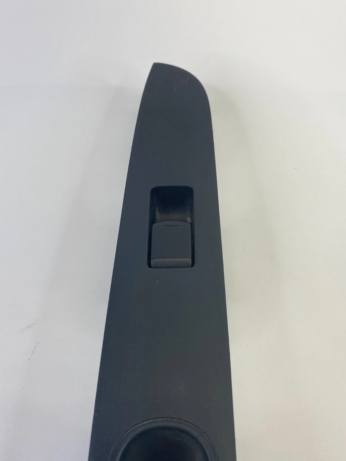 2007-2012 NISSAN SENTRA REAR LEFT SIDE DOOR WINDOW CONTROL SWITCH OEM 82961ET000