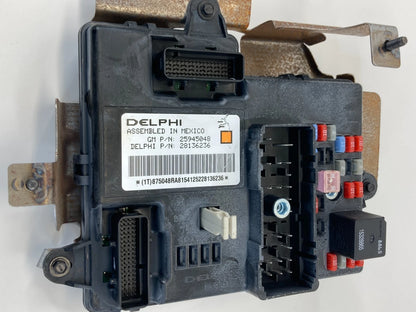 2008-2010 CHEVROLET COBALT HHR 2.2L FUSE RELAY BOX BODY CONTROL MODULE 25945048
