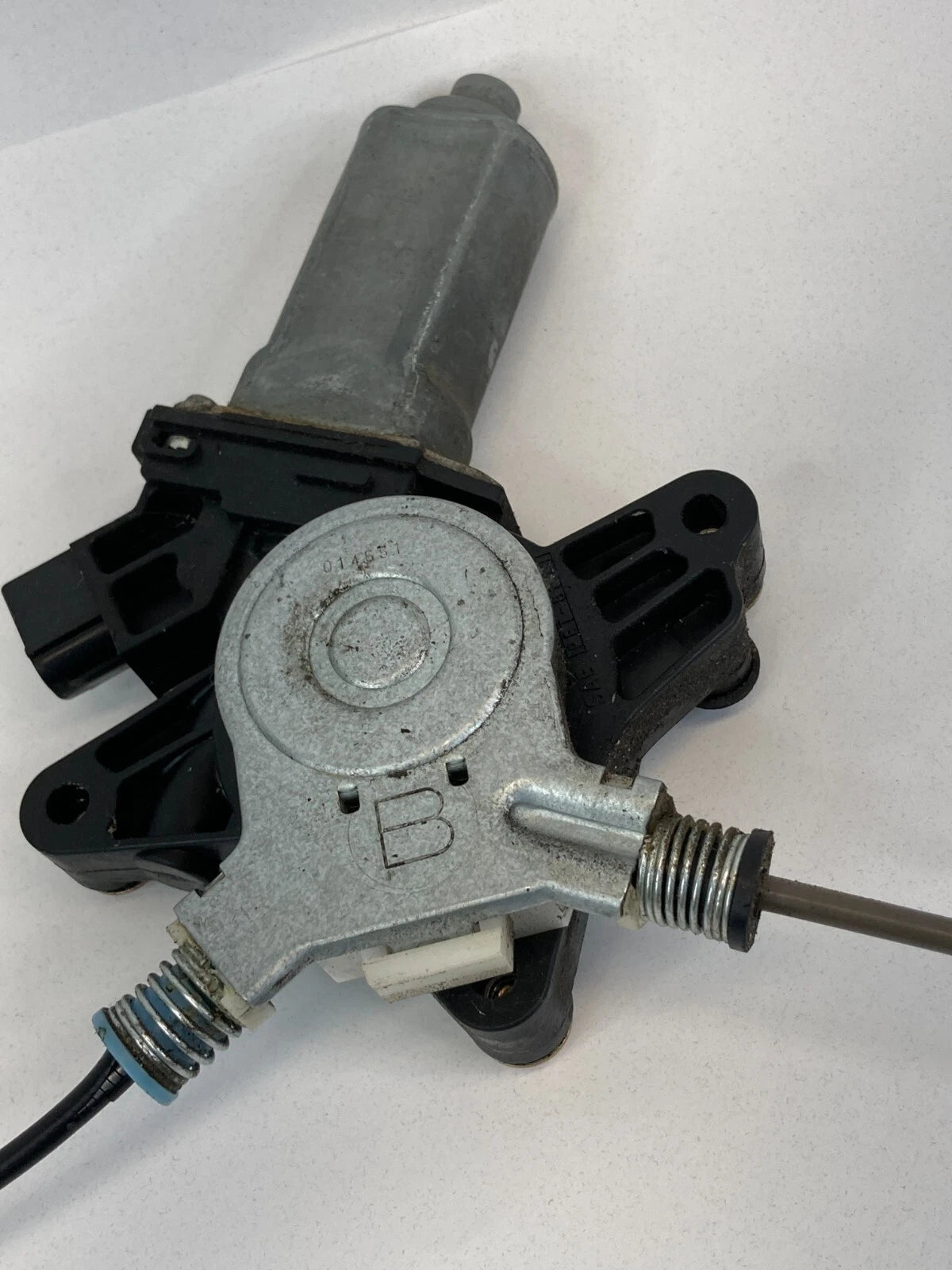 04-12 MITSUBISHI GALANT REAR LEFT DOOR WINDOW MOTOR & REGULATOR AY262100-1981