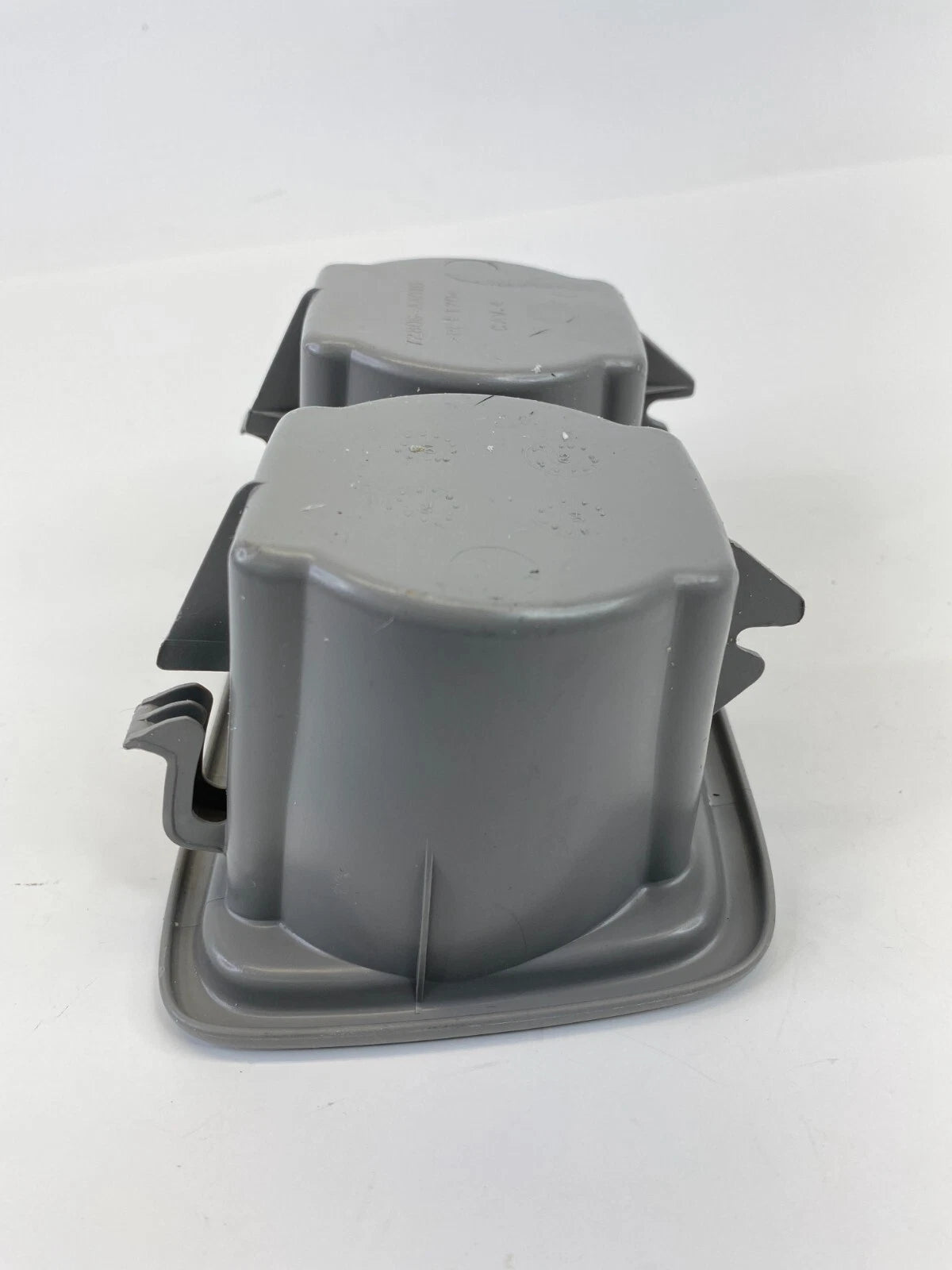 07 08 09 10 11 TOYORA CAMRY REAR CUP HOLDER CUPHOLDER ASSEMBLY 72806-AA010 OEM
