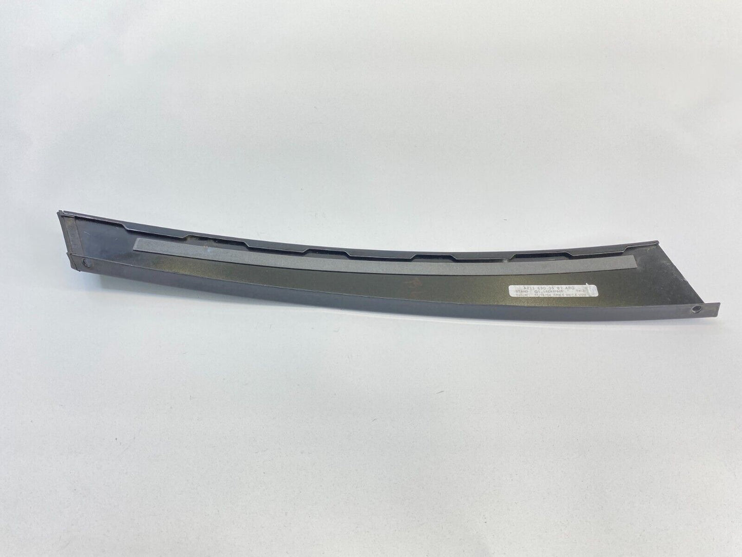 2004-2006 Mercedes-Benz E 500 Rear Left Driver Side Door Trim Cover A2116903587