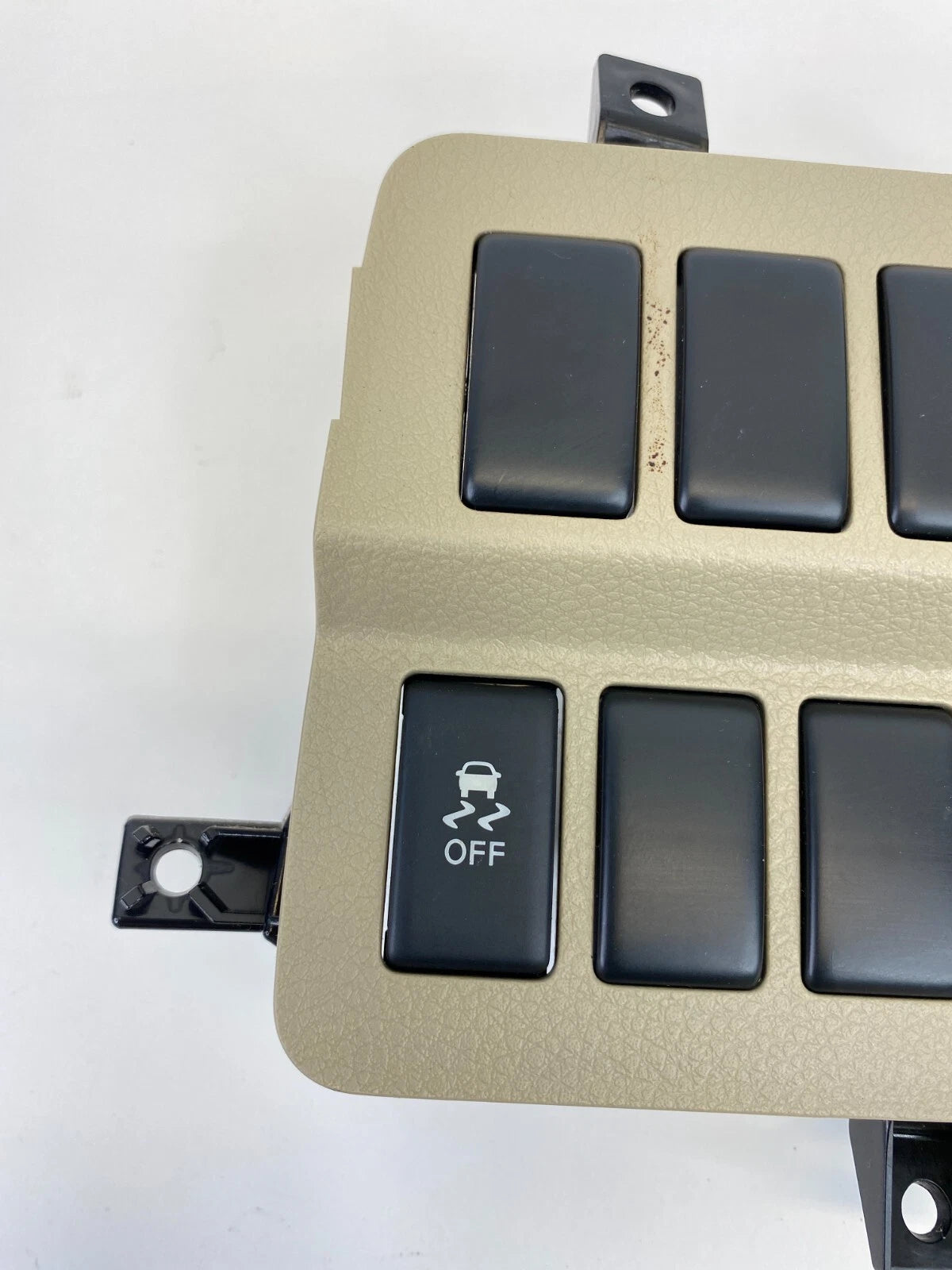 09-14 NISSAN MURANO TRACTION & FUEL DOOR CONTROL SWITCH W/ BEZEL P10020-A350 OEM