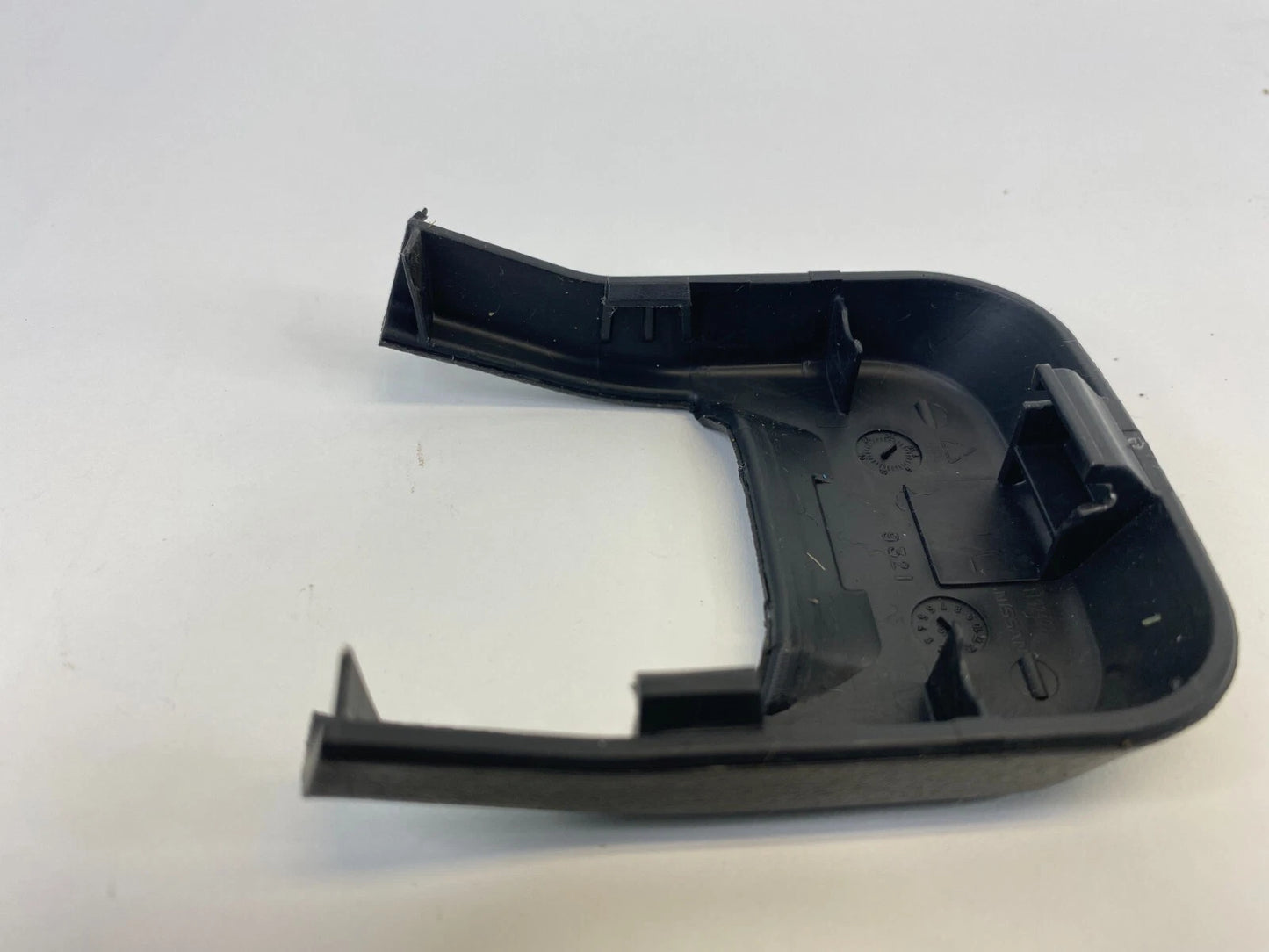 2007 08 09 10 11 2012 NISSAN ALTIMA SEDAN SEAT TRACK END COVER CAP TRIM 1192427