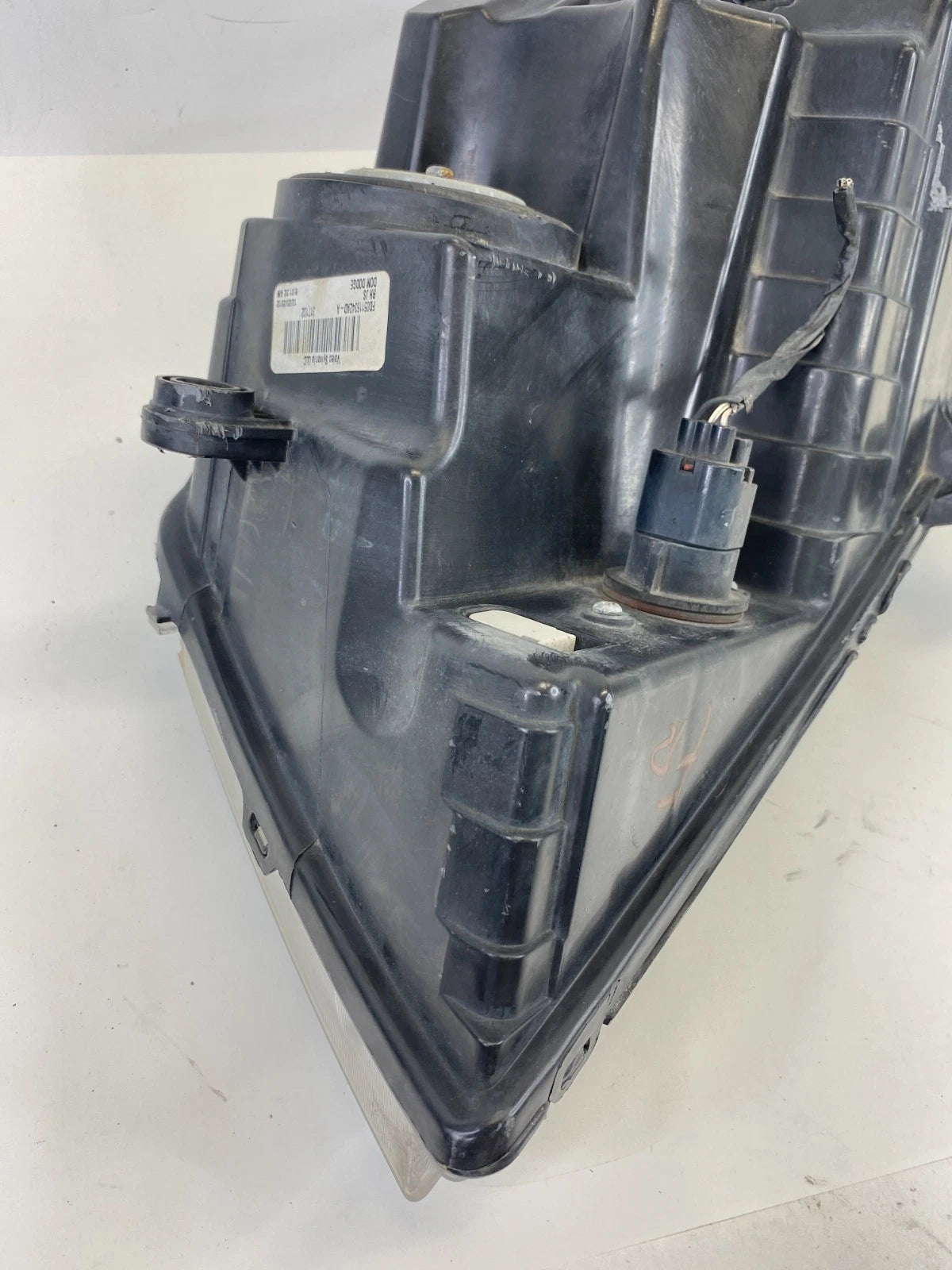 2008-2014 DODGE AVENGER FRONT RIGHT PASSENGER SIDE HEADLIGHT LAMP 5116342AD OEM