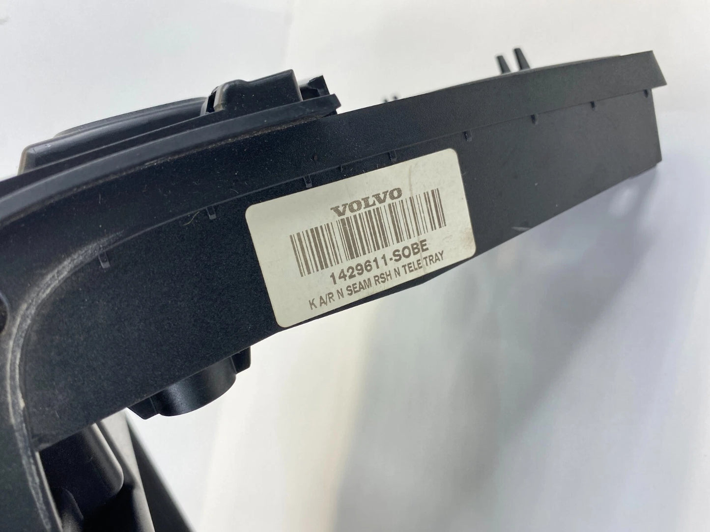 2008-2011 Volvo XC70 08-10 V70 Center Console Lid Armrest Arm Rest 30715142 OEM