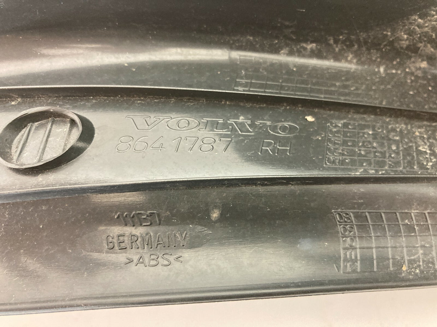 04-07 Volvo S40 Sedan Rear Right Door Sill Scuff Plate Molding Trim Cover OEM