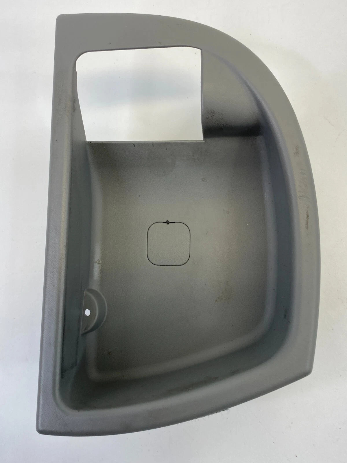 07-09 HYUNDAI SANTA FE REAR RIGHT PASSENGER HANDLE BEZEL COVER TRIM 83621-2B000
