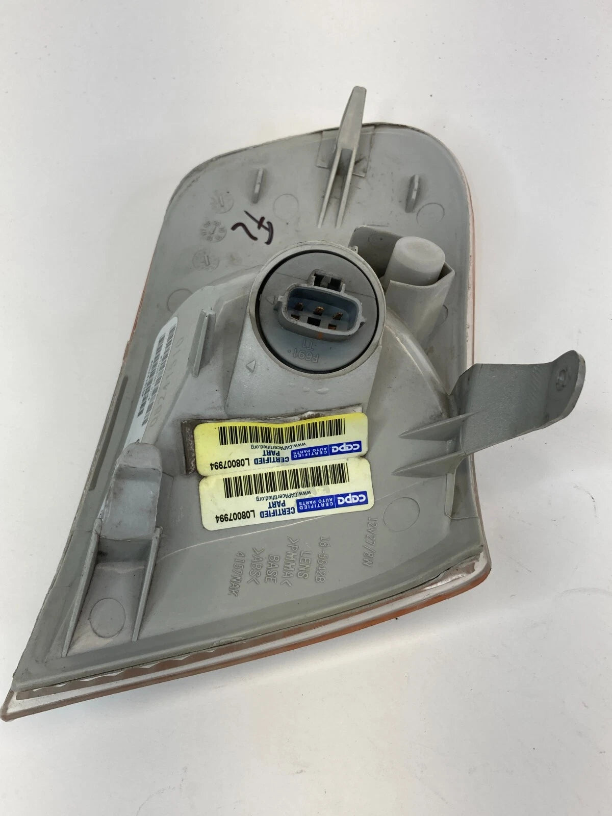 2001 2002 TOYOTA COROLLA FRONT LEFT DRIVER CORNER PARK TURN SIGNAL LIGHT LAMP