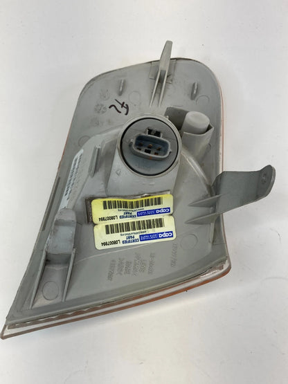 2001 2002 TOYOTA COROLLA FRONT LEFT DRIVER CORNER PARK TURN SIGNAL LIGHT LAMP