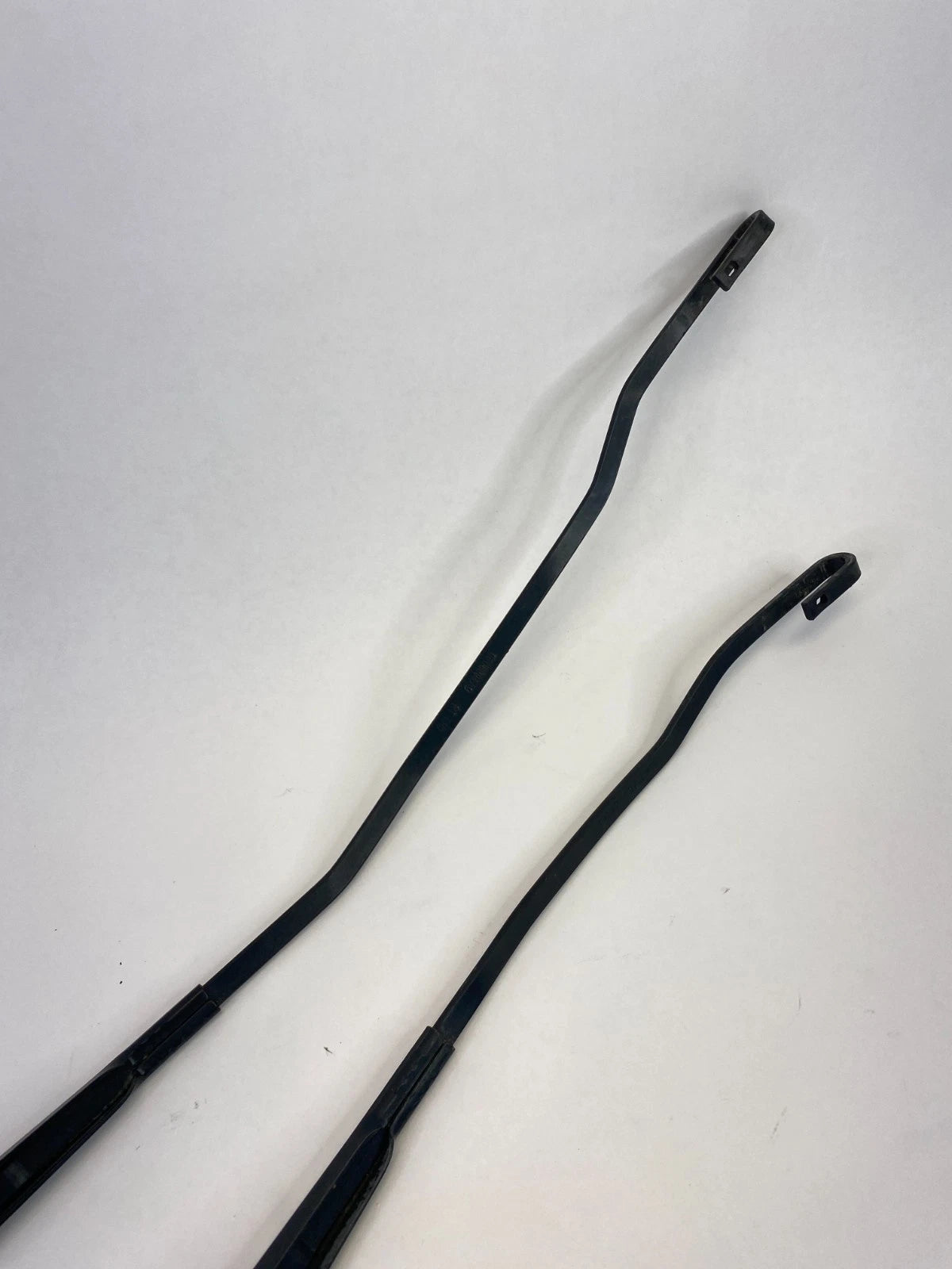 2009 2010 DODGE JOURNEY FRONT WINDSHIELD WIPER ARM PAIR SET LH RH OEM