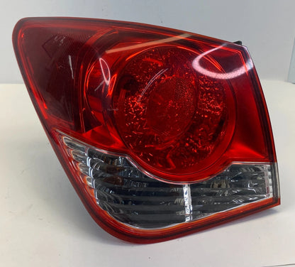 2011-2016 CHEVROLET CRUZE LEFT DRIVER OUTER TAIL LIGHT TAILLIGHT LAMP ASSY