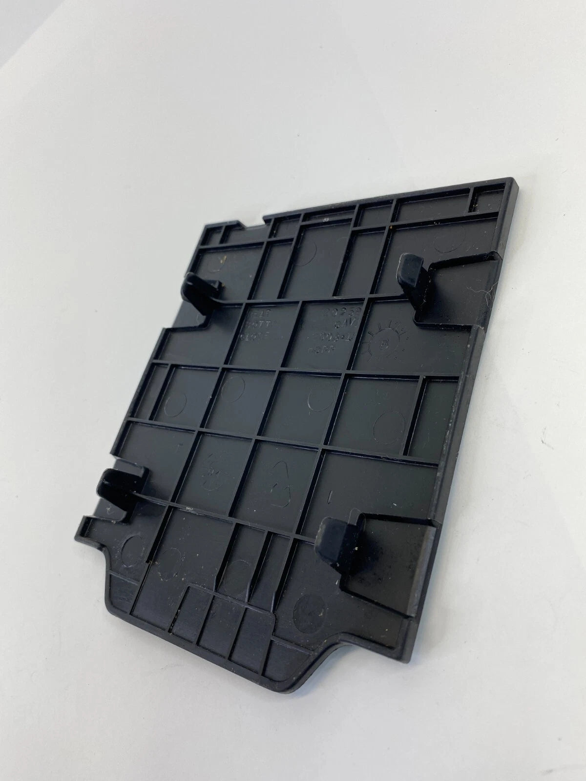 2004-2012 MITSUBISHI GALANT FRONT CENTER CONSOLE FLOOR PLATE MAT MR590259 OEM