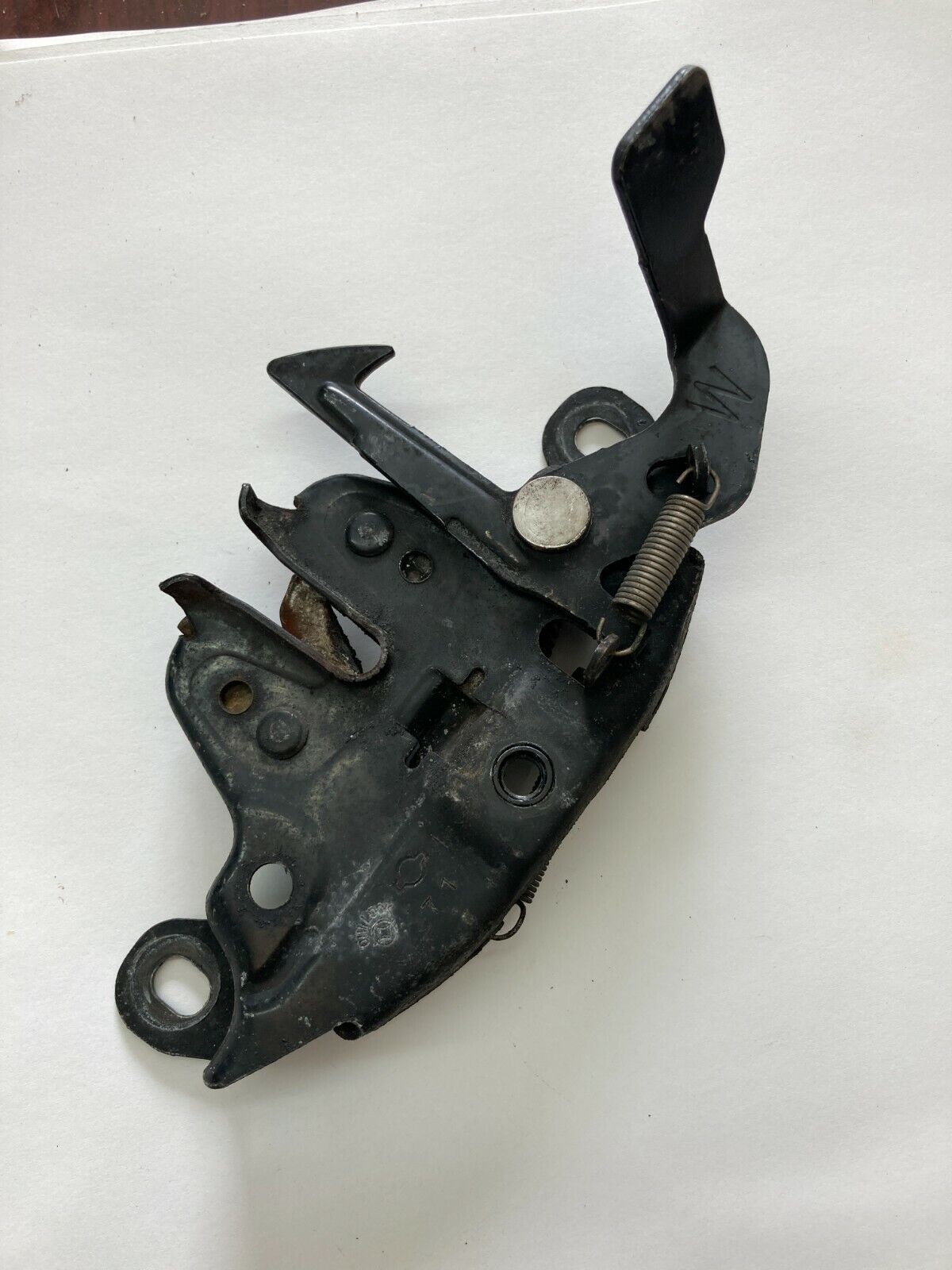 1996 1997 96 97 Nissan Pathfinder Front Hood Lock Latch Release Assembly OEM