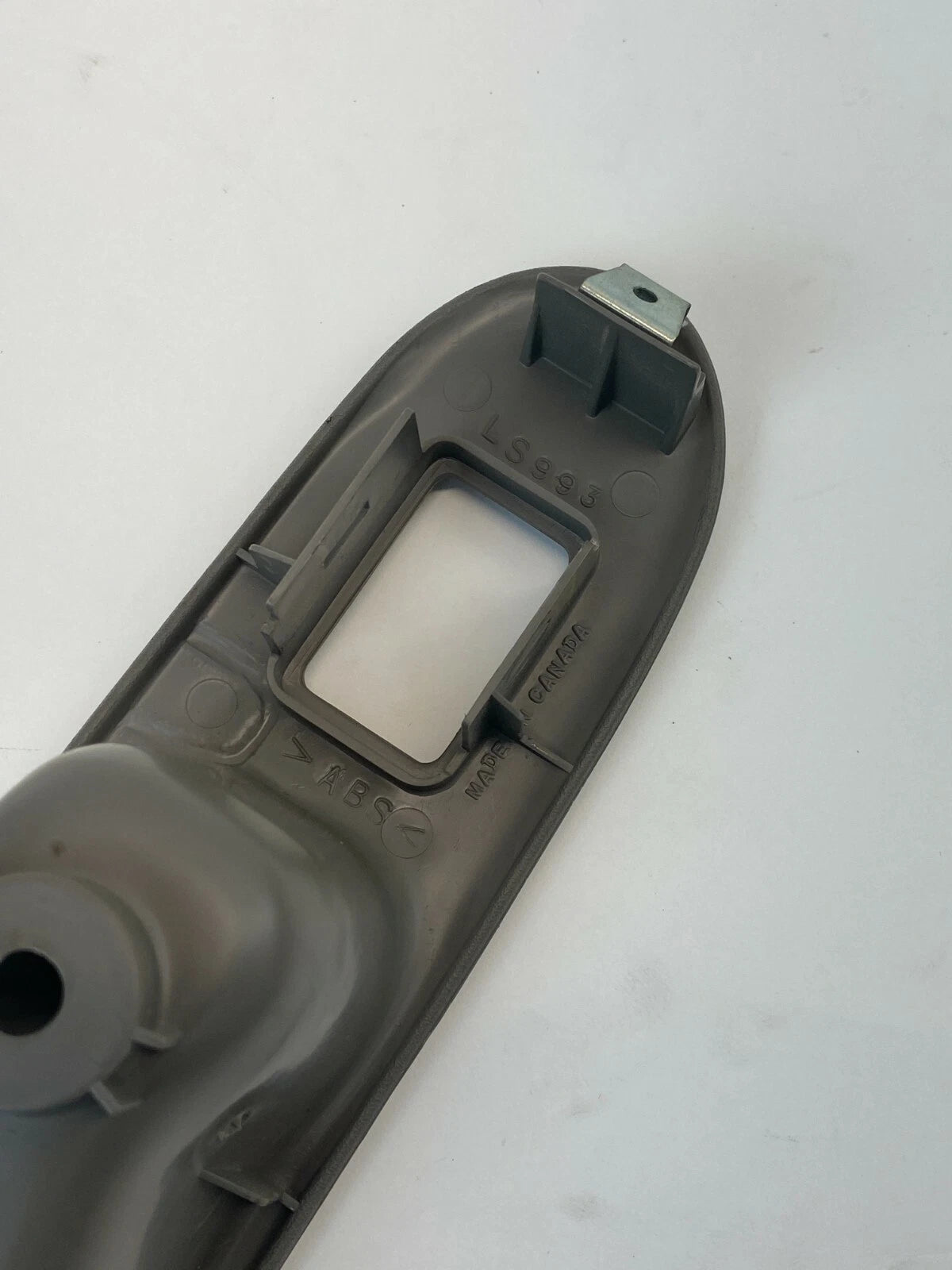 2000-2005 CHEVROLET IMPALA REAR RIGHT PASSENGER DOOR POWER WINDOW SWITCH BEZEL