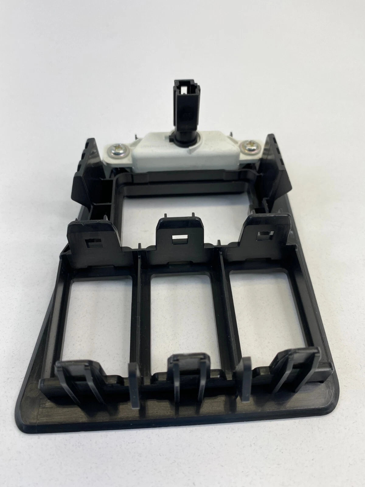 2008-2010 NISSAN ROGUE FRONT LEFT DRIVER SIDE DASH SWITCH PANEL COVER 68485JM00A