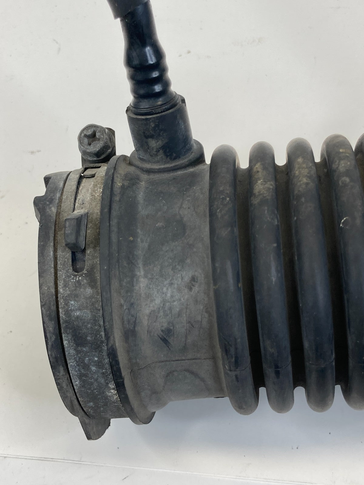 2013-2016 Mazda CX-5 14-18 Mazda 3 2.0L L4 Air Intake Hose Tube Duct PE0113221