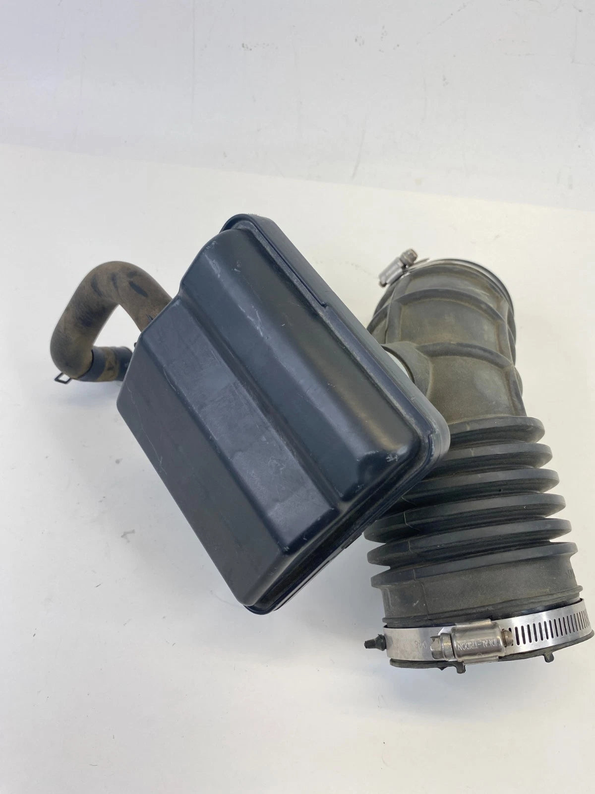 2013-2018 Nissan Altima 3.5L AT Air Intake Upper Hose Tube Pipe Duct Assy OEM