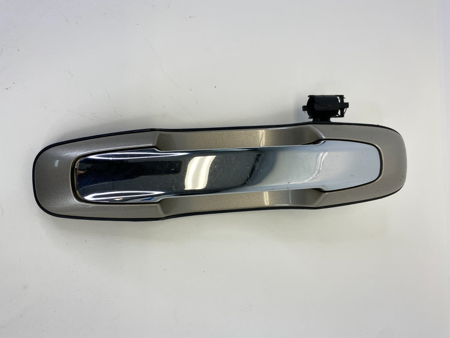 2003-2006 Suzuki XL-7 Rear Left Side Exterior Door Handle 82820-65D10 OEM