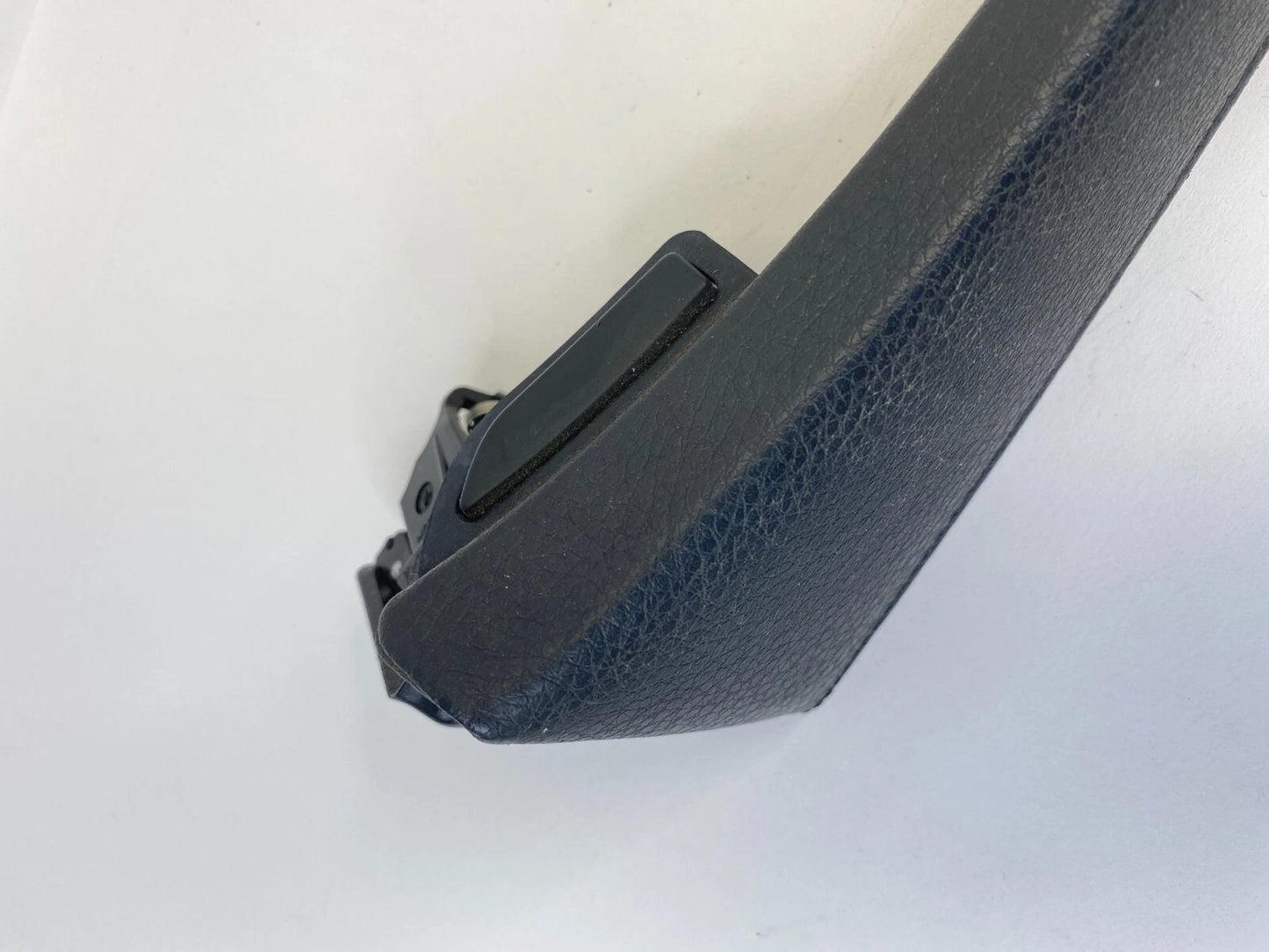 2006-2010 BMW 5-SERIES 550I FRONT CENTER CONSOLE SIDE STRIP TRIM 6985181 OEM