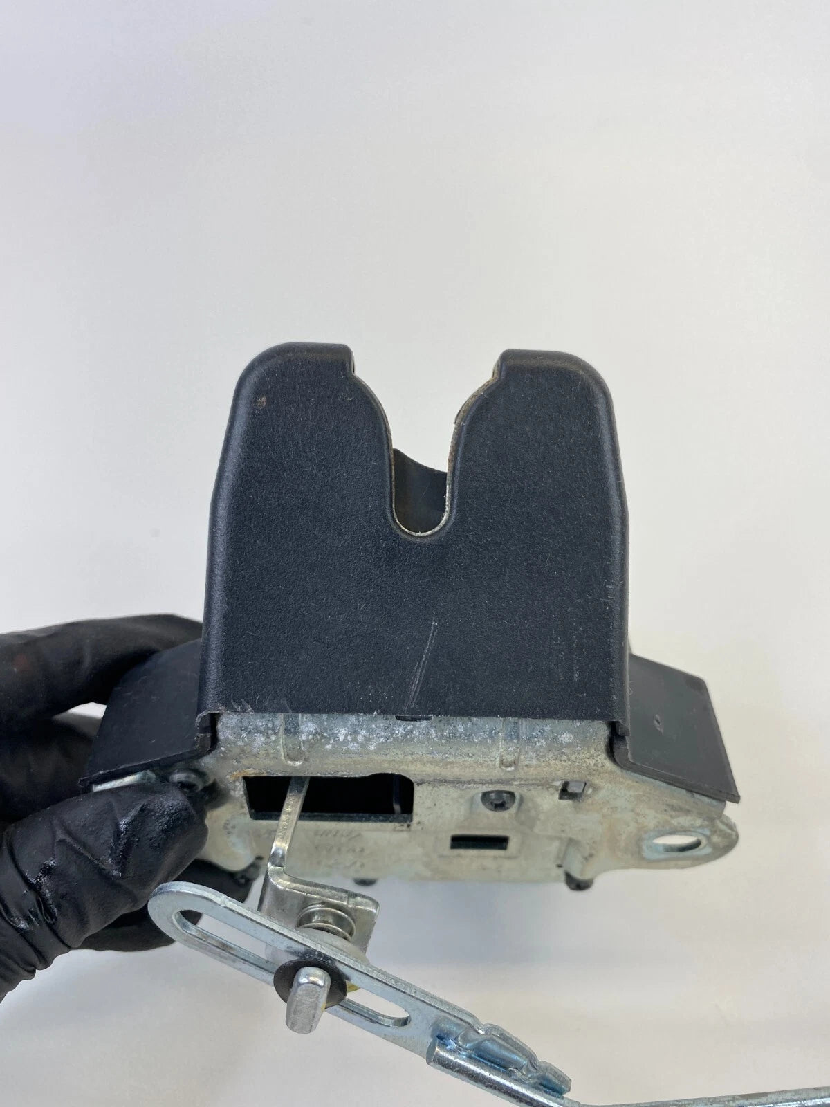 12-17 HYUNDAI ACCENT SEDAN TRUNK LID TAILGATE LOCK LATCH RELEASE ACTUATOR OEM