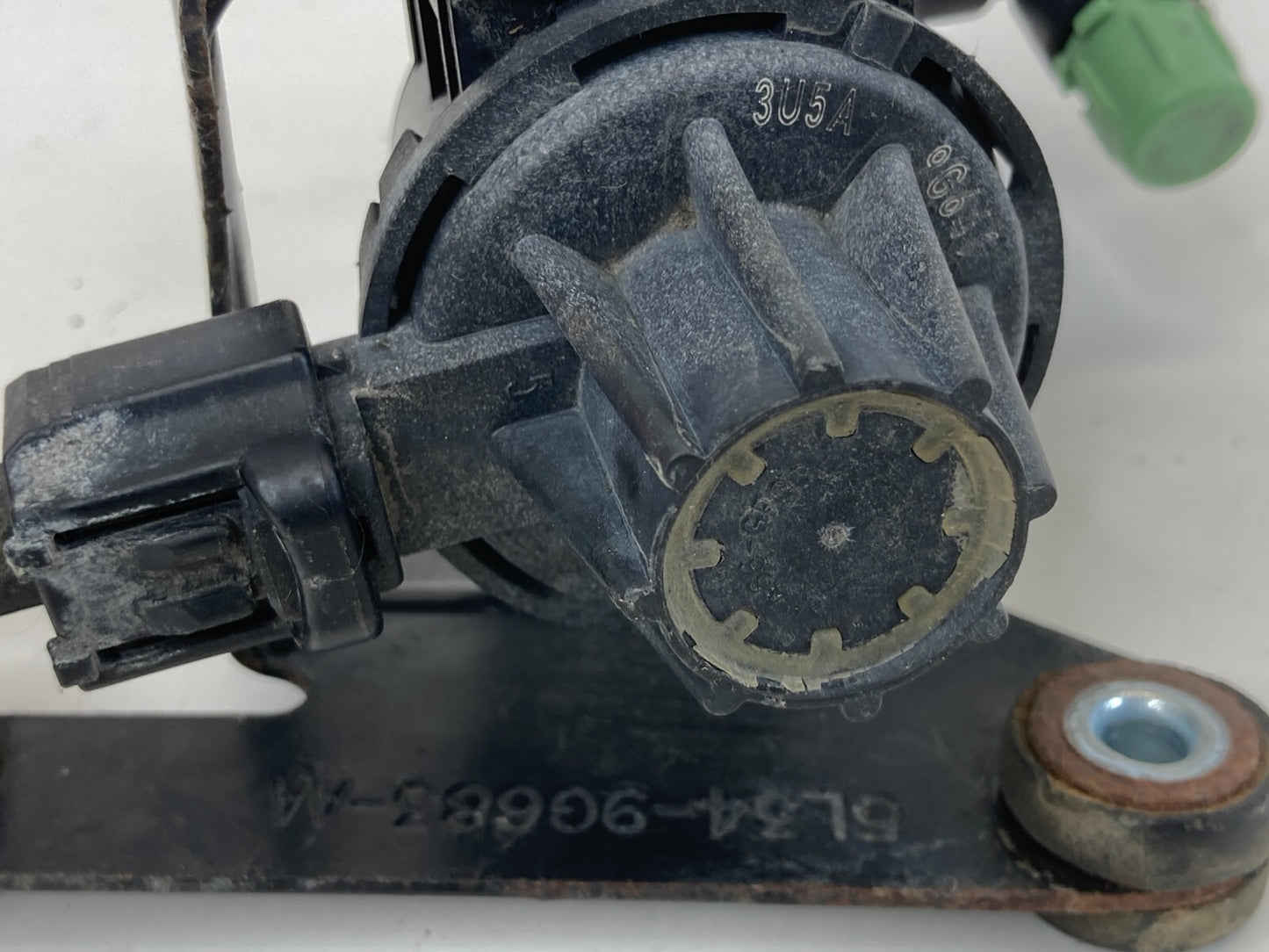 2004-2006 Ford F-150 5.4L V8 Vapor Canister Purge Valve Solenoid 5L34-9G683-AA