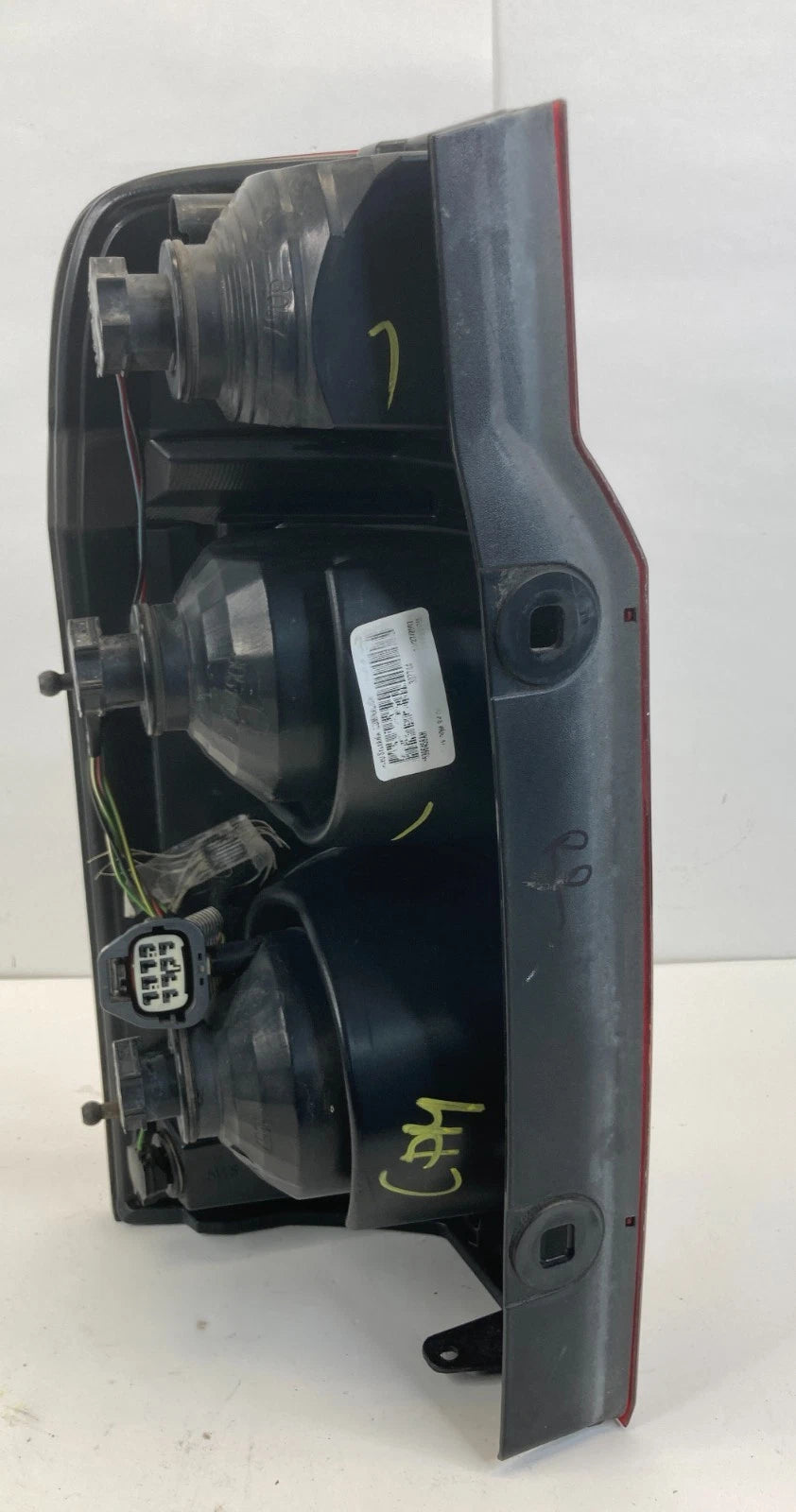 2006-2010 JEEP COMMANDER RIGHT SIDE REAR TAILLIGHT LAMP ASSEMBLY REAR BRAKE OEM