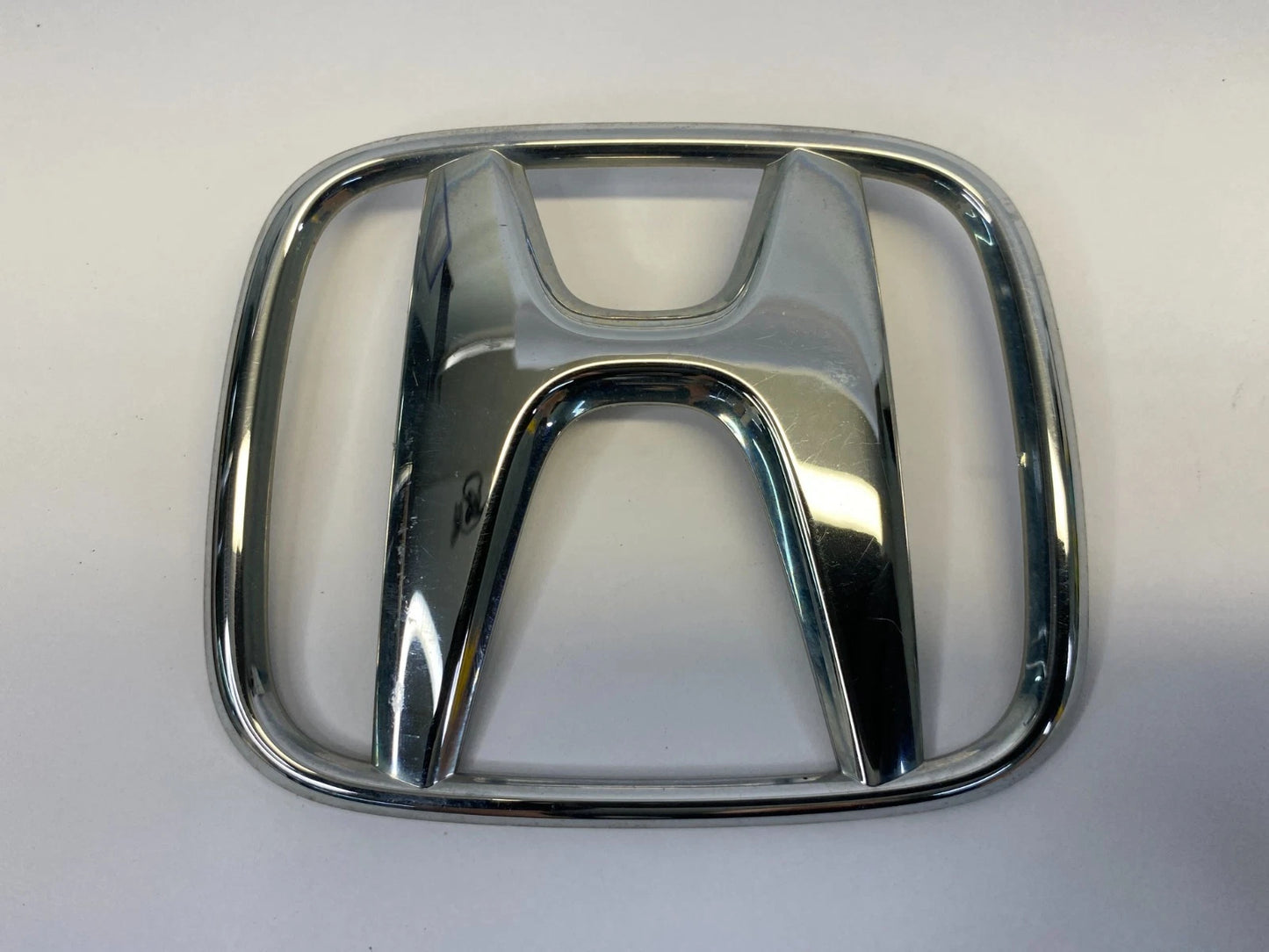 2005-2010 HONDA ODYSSEY REAR LOGO MARK EMBLEM BADGE 75701-SHJ-A000 OEM FACTORY