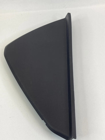 2010-2015 HYUNDAI TUCSON FRONT RIGHT SIDE END CAP DASH COVER TRIM 847682S000