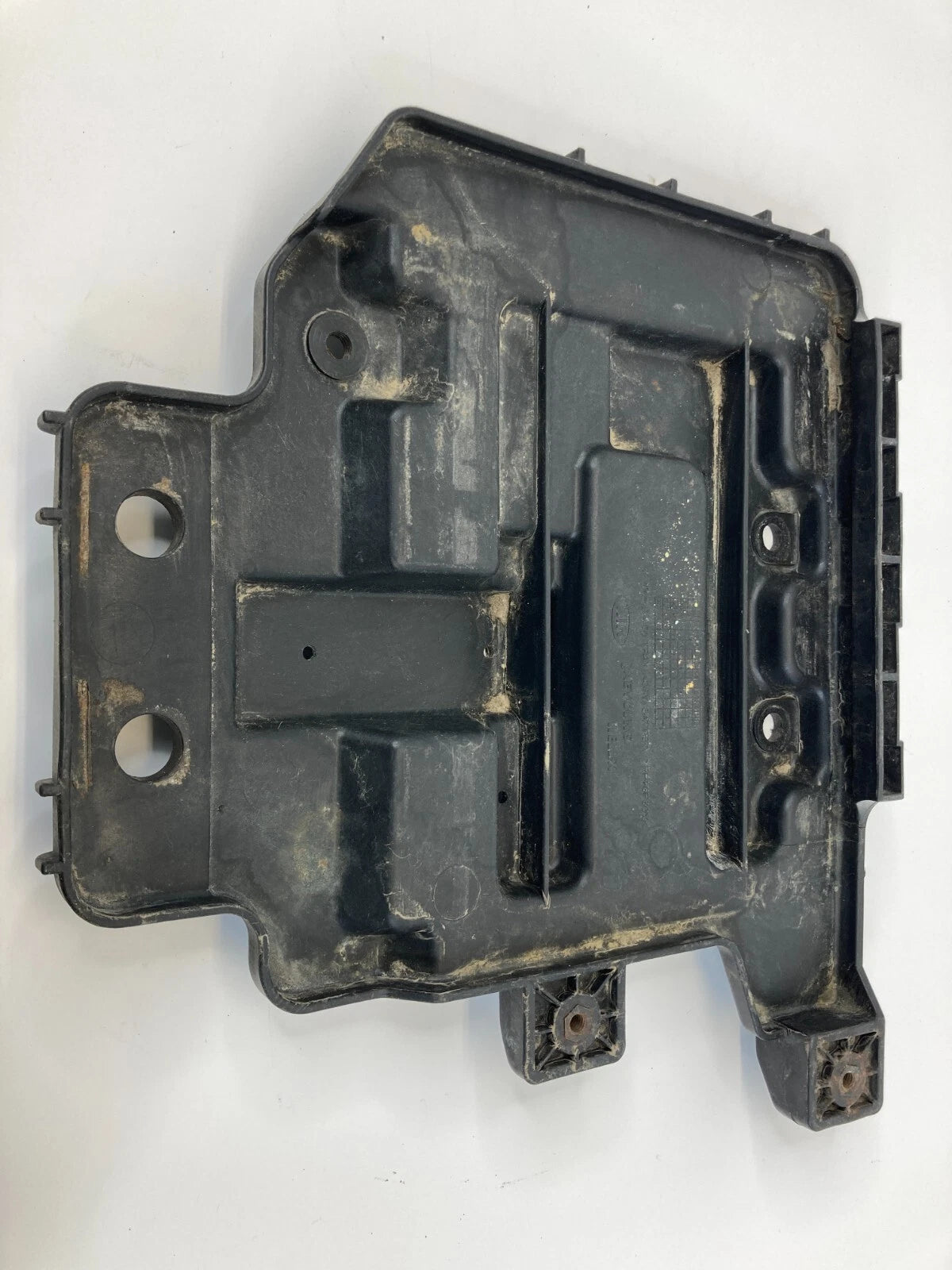 2010 2011 KIA SOUL BATTERY SUPPORT TRAY PAD HOLDER COVER TRIM 37150-2K450 OEM