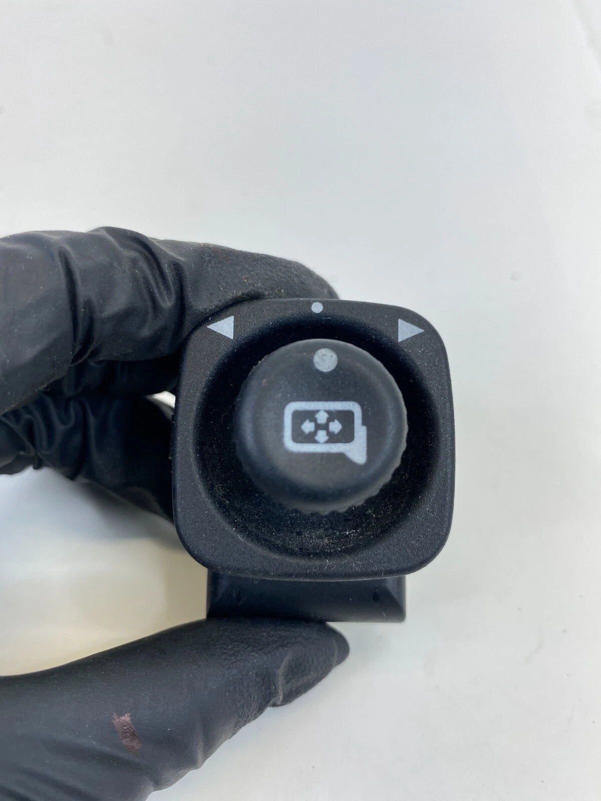 2001-2007 FORD ESCAPE POWER DOOR MIRROR CONTROL SWITCH BUTTON OEM