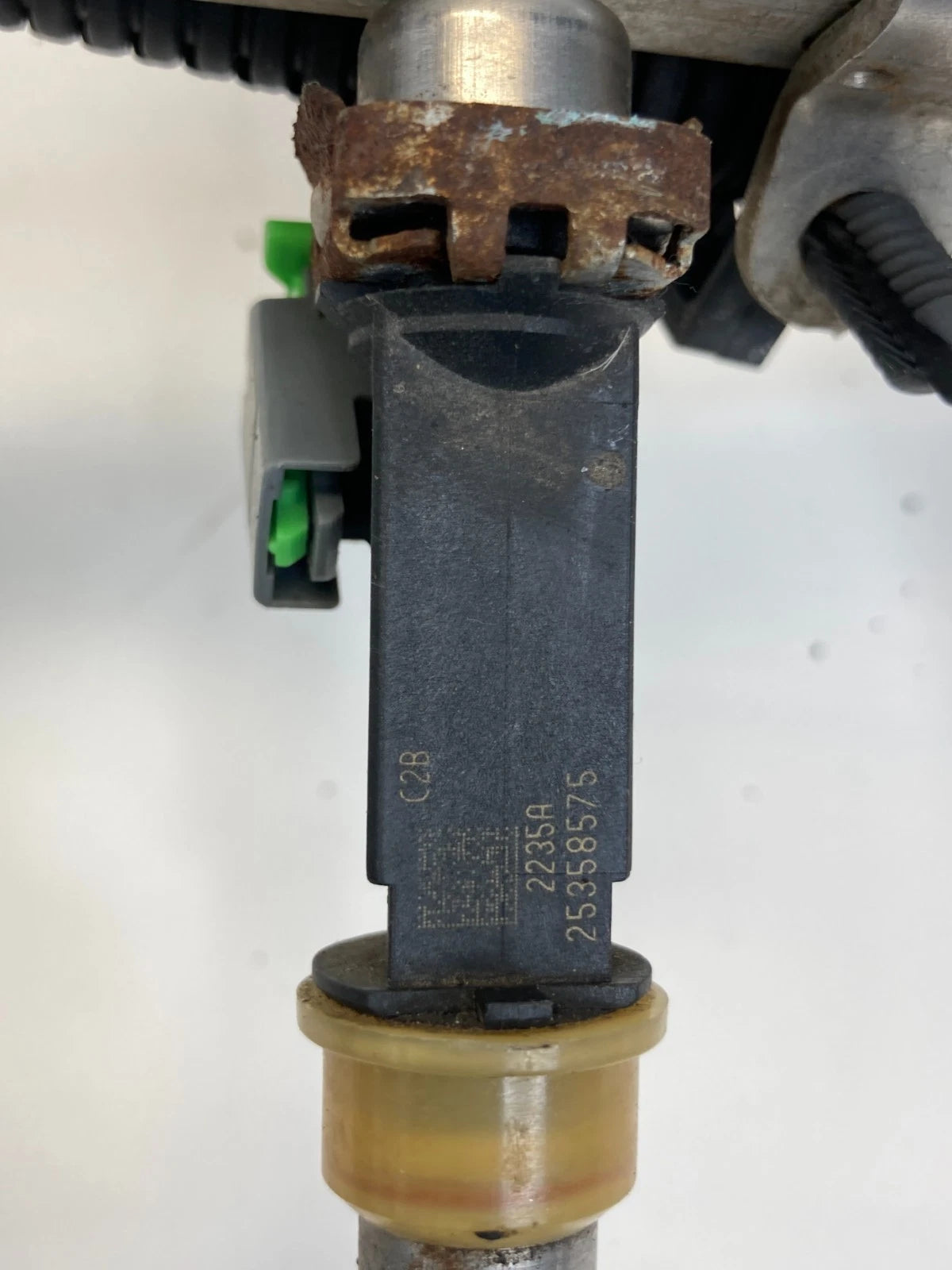 2002-2005 CHEVROLET TRAILBLAZER 4.2L L6 FUEL INJECTOR RAIL W/ INJECTORS OEM