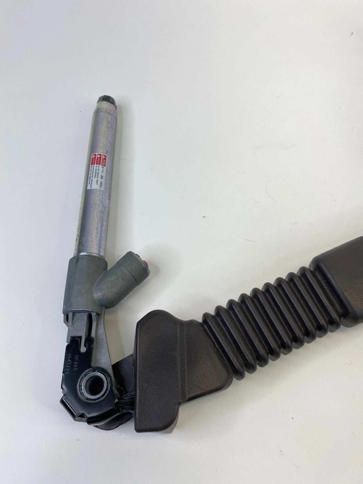 2010-2015 HYUNDAI TUCSON FRONT RIGHT SEAT BELT PASSENGER RETRACTOR 2S506MBS OEM