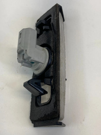 2002-2011 TOYOTA CAMRY SEDAN 4-DR REAR TRUNK LID LICENSE PLATE LIGHT LAMP OEM