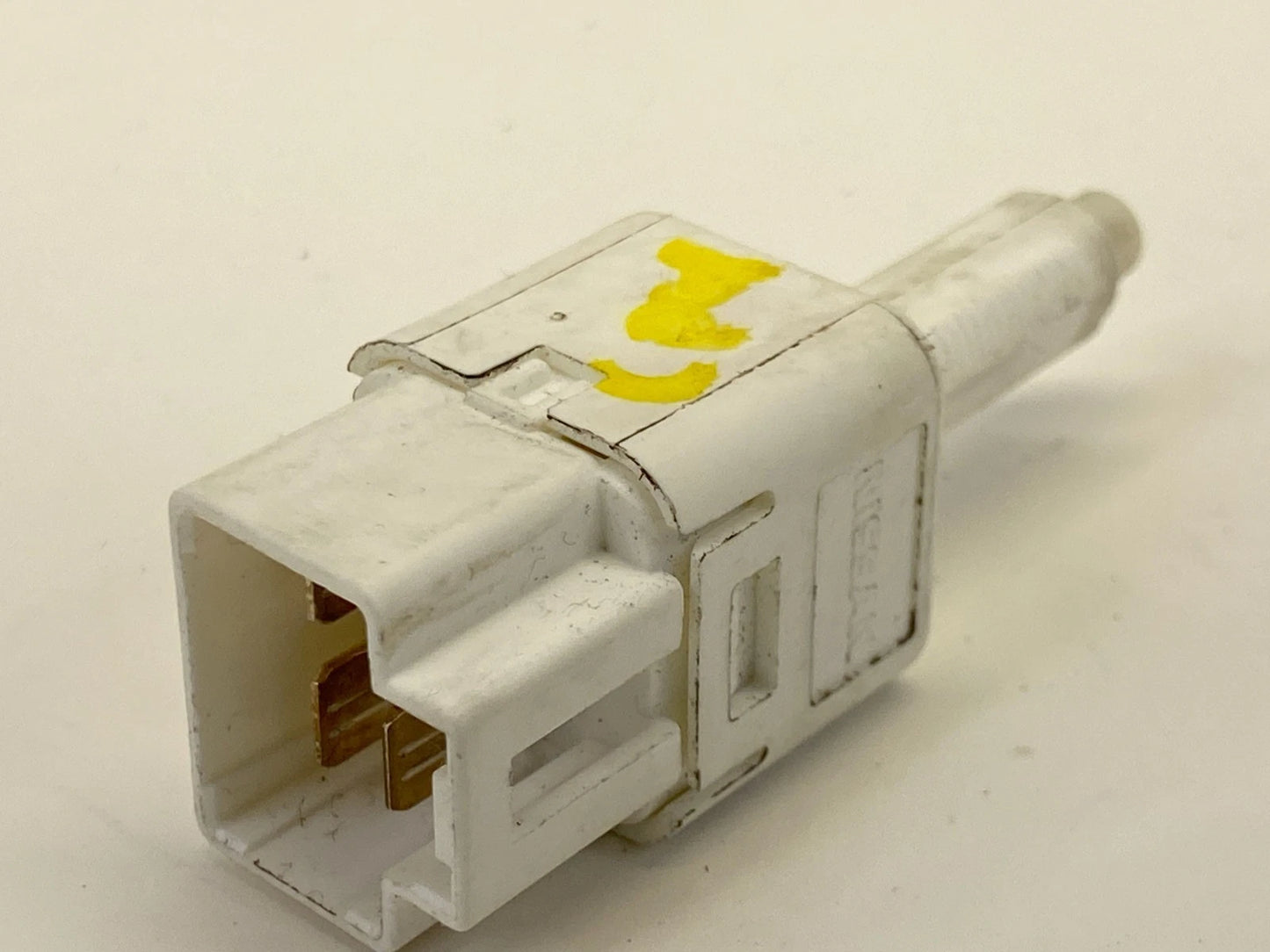 2013-2016 NISSAN SENTRA BRAKE LIGHT STOP LAMP SWITCH SENSOR F80CS71 OEM
