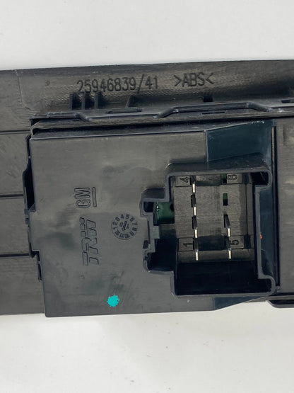 2010-2017 GMC TERRAIN FRONT RIGHT DOOR POWER WINDOW SWITCH W/ BEZEL 25946839 OEM