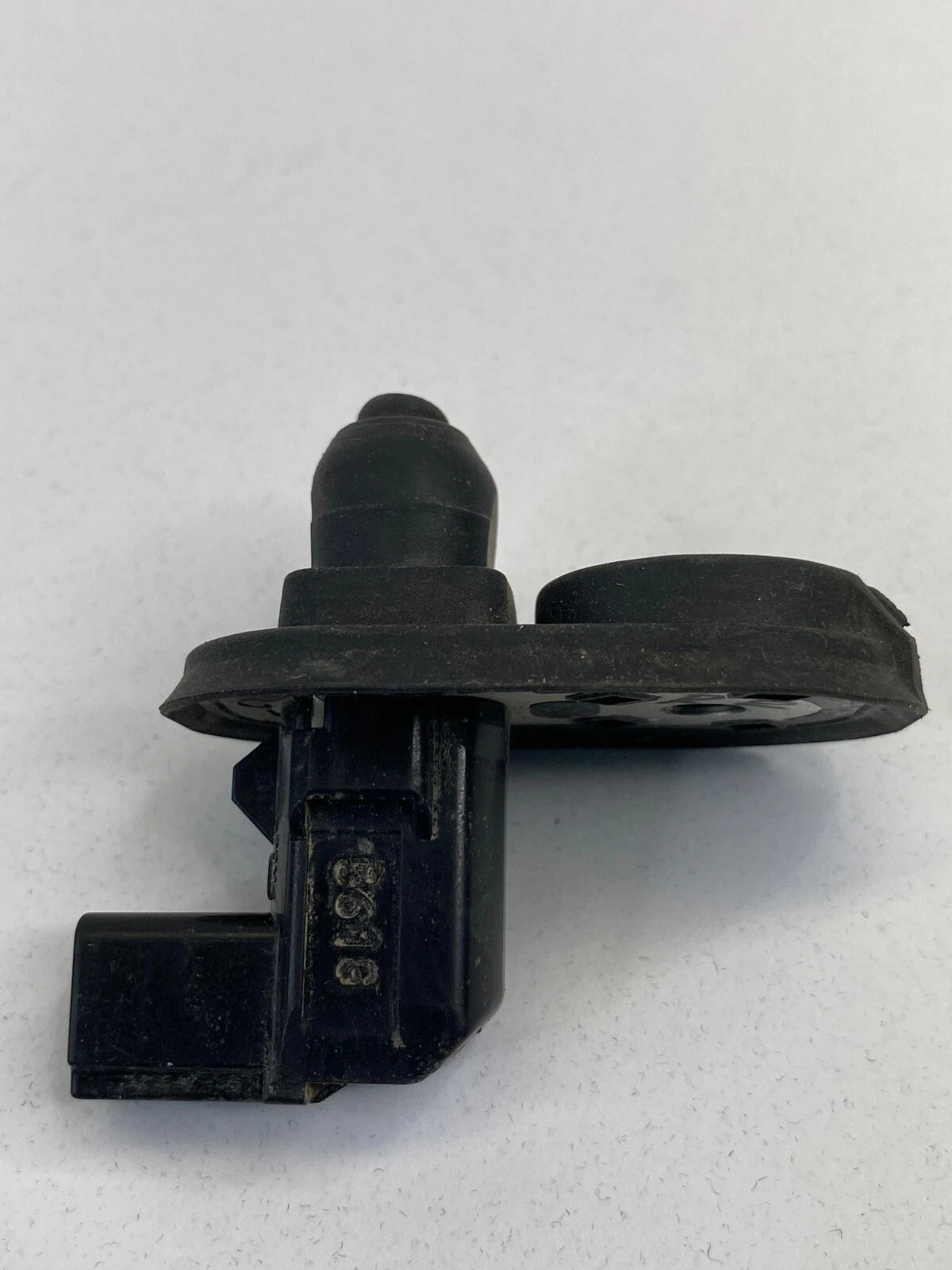 2003-2005 HONDA PILOT REAR RIGHT PASSENGER DOOR COURTESY LAMP JAMB AJAR SWITCH