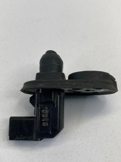 2003-2005 HONDA PILOT REAR RIGHT PASSENGER DOOR COURTESY LAMP JAMB AJAR SWITCH