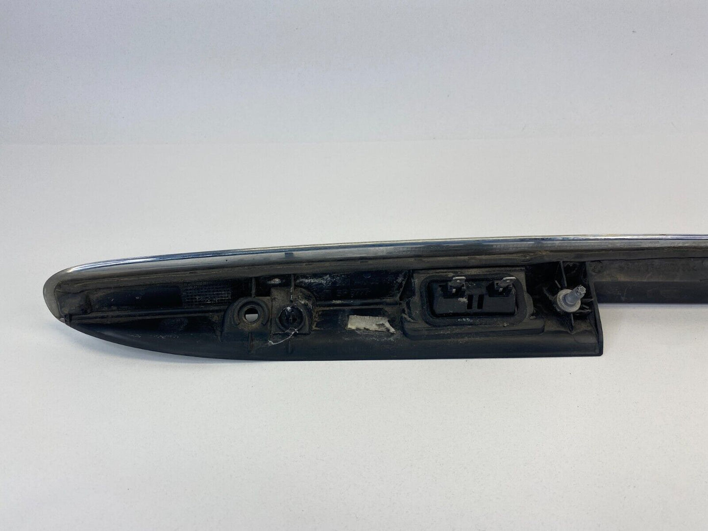 2007-2012 Mercedes-Benz R350 Liftgate Handle Trim License Plate Light 2517400593