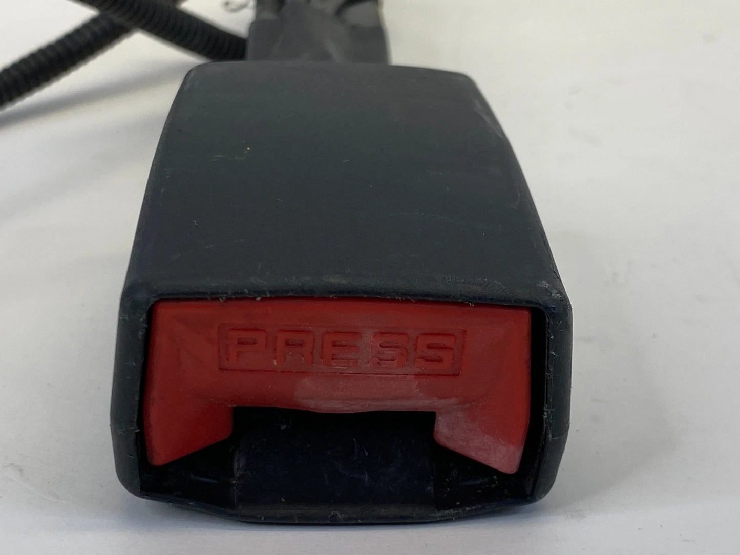 2011-2015 HYUNDAI SONATA SEAT BELT BUCKLE FRONT RIGHT PASSENGER UNIT OEM 405122A