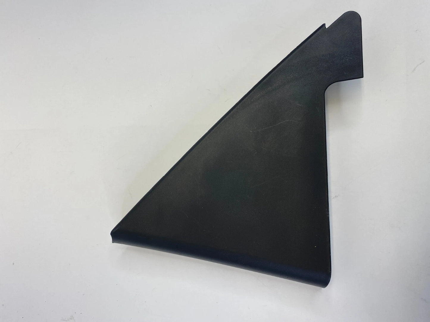 2010-2013 KIA FORTE FORTE REAR RIGHT INNER DOOR CORNER COVER TRIM 839201M000 OEM