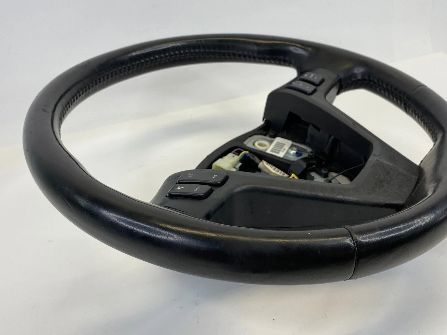 04 05 06 07 CADILLAC SRX BASE STEERING WHEEL W/ AUDIO STEREO CONTROLS LEATHER