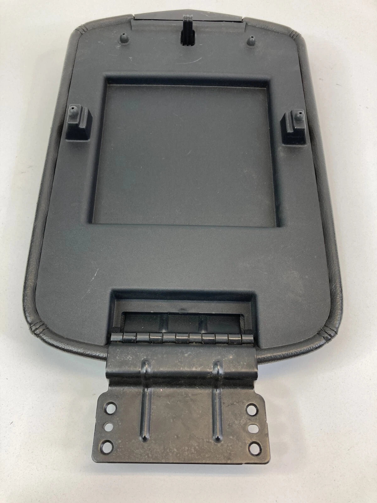 2010-2019 LINCOLN MKT REAR 2ND ROW CENTER CONSOLE ARMREST ARM REST LID COVER OEM