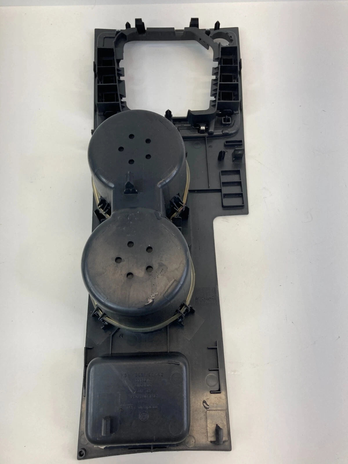 2012-2019 VW VOLKSWAGEN PASSAT CENTER CONSOLE CUP HOLDER TRAY BEZEL TRIM OEM