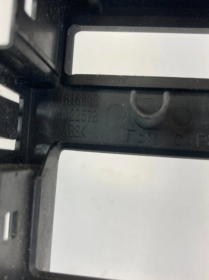 2010-2012 LINCOLN MKT FRONT LEFT DRIVER SIDE POWER MASTER WINDOW SWITCH BEZEL