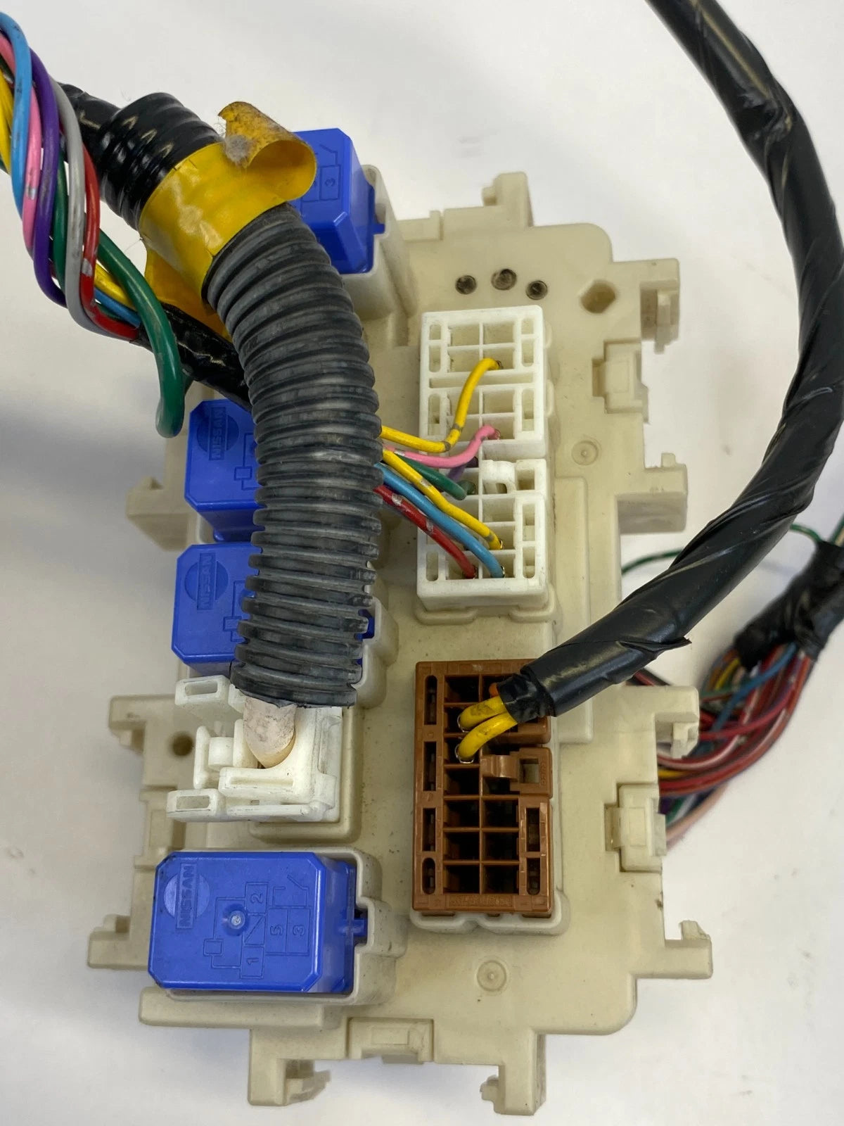 2007-2013 NISSAN ALTIMA 2.5L INTERIOR CABIN FUSE BOX JUNCTION RELAY BLOCK OEM
