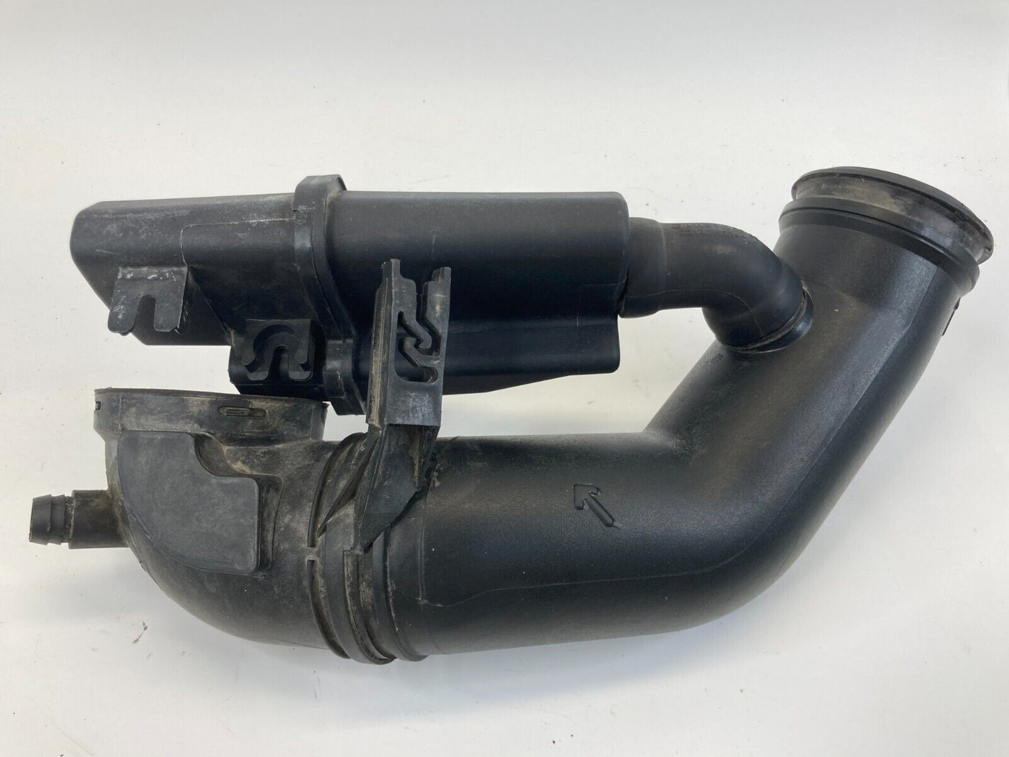 1998-2003 Mercedes-Benz ML 320 3.2L Air Intake Inlet Tube Hose Pipe A1121400087