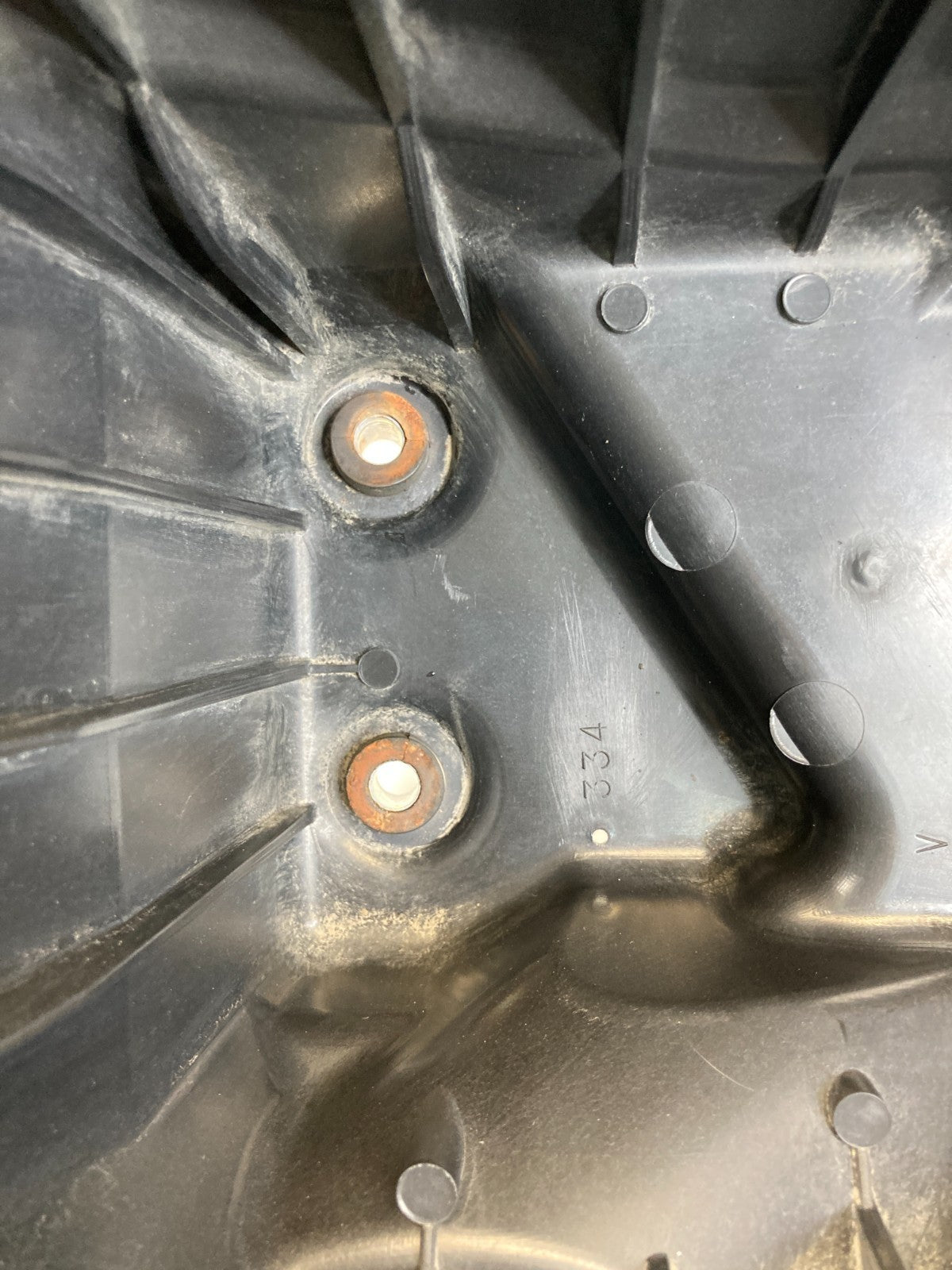 2008-2010 Toyota Highlander 3.5L V6 Air Intake Cleaner Filter Box Lower Cover